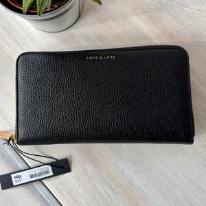 NWT LOVE & LORE Black Long Zip Wallet. New ❤️